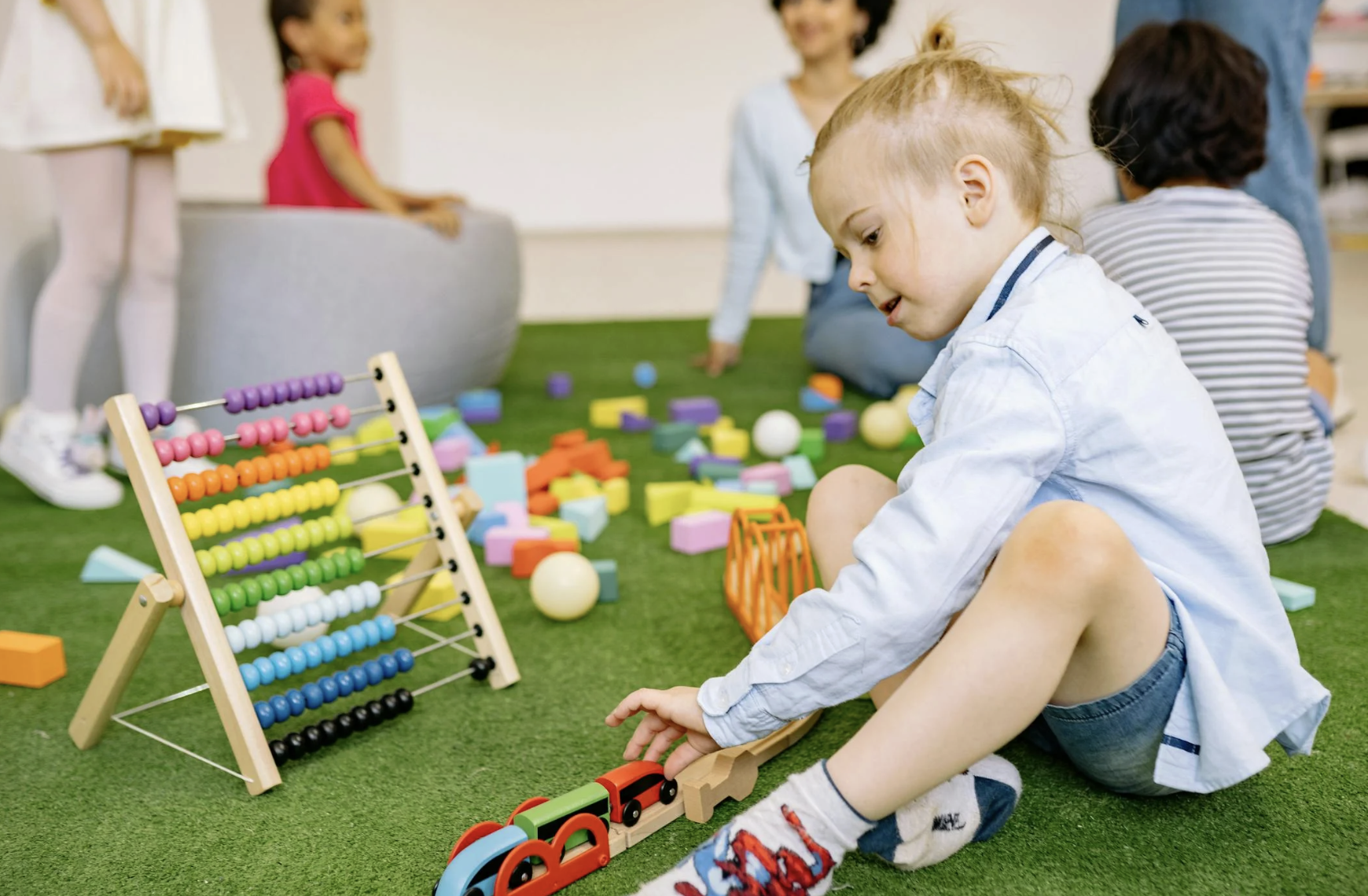 private vs public special education, autism school vs public school, special education comparison, best option autism education